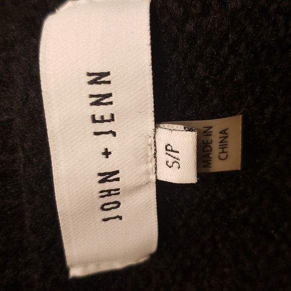 John & Jenn Knit Sweater Fringe Cow Neck Black Women's Size Small - Picture 3 of 12